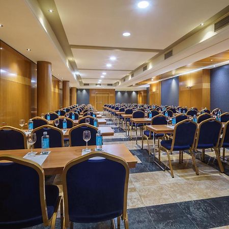 Exe Almeria Centro Екстер'єр фото
