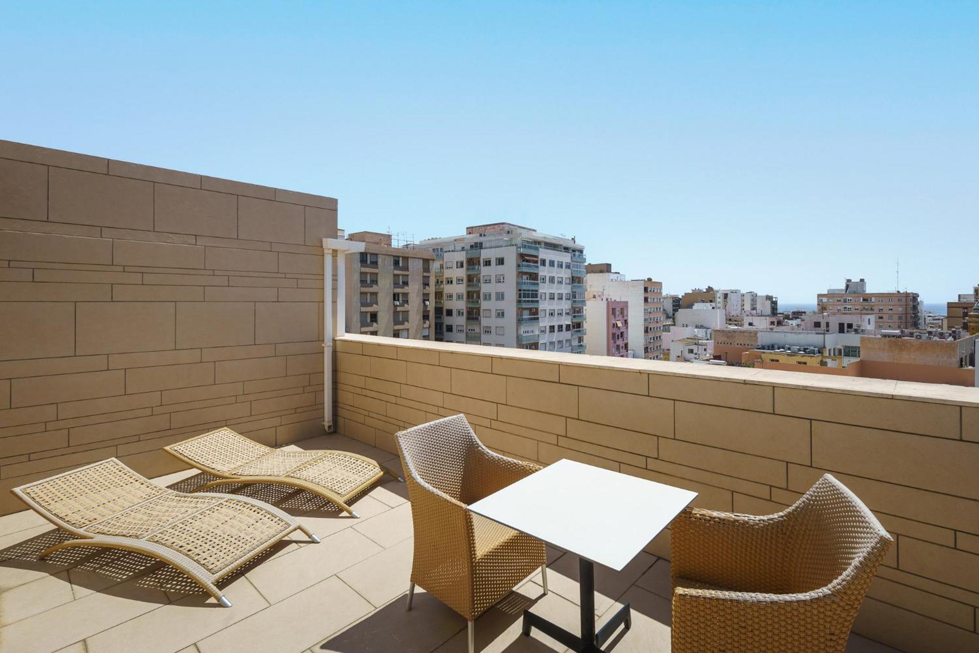 Exe Almeria Centro Екстер'єр фото